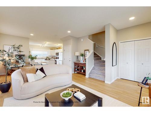 648 174 Av Ne, Edmonton, AB - Indoor Photo Showing Living Room