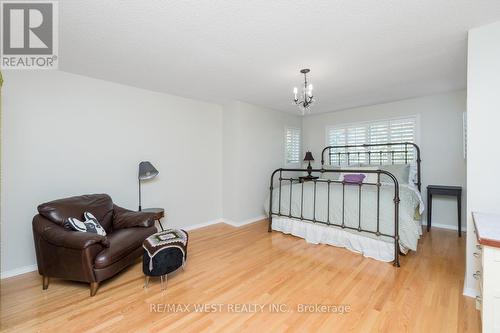 67 Berton Boulevard, Halton Hills, ON - Indoor