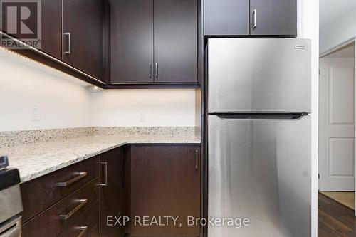 308 - 17 Spooner Crescent, Collingwood, ON - Indoor Photo Showing Kitchen