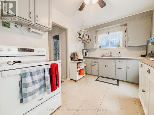 89 Rebecca Street, Temiskaming Shores (New Liskeard), ON - Indoor Photo Showing Kitchen