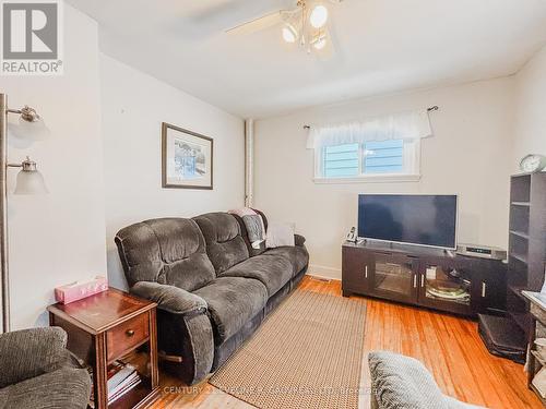 89 Rebecca Street, Temiskaming Shores (New Liskeard), ON - Indoor Photo Showing Living Room