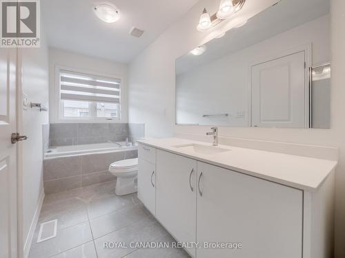 476 Bergamot Avenue, Milton, ON - Indoor Photo Showing Bathroom