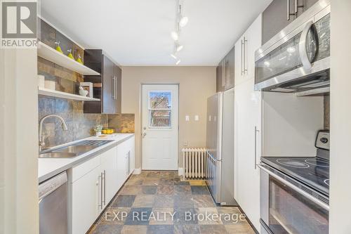 66 Burlington Street, Toronto, ON - Indoor Photo Showing Kitchen