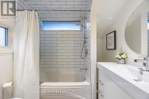 66 Burlington Street, Toronto, ON - Indoor Photo Showing Bathroom