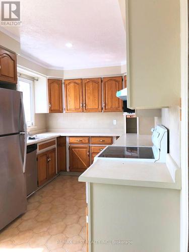 7610 Anaka Drive, Mississauga, ON - Indoor Photo Showing Kitchen