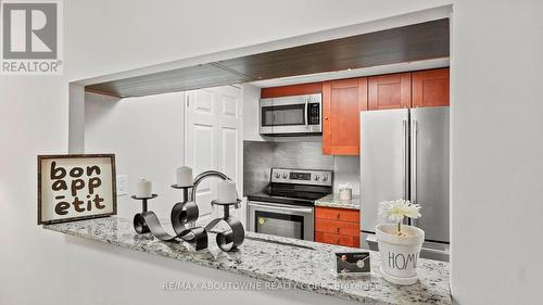 1801 - 285 Enfield Place, Mississauga, ON - Indoor Photo Showing Kitchen With Stainless Steel Kitchen