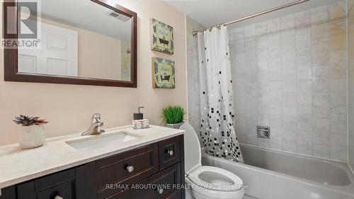 1801 - 285 Enfield Place, Mississauga, ON - Indoor Photo Showing Bathroom