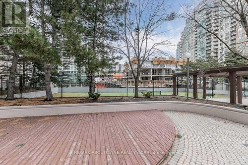 1801 - 285 Enfield Place, Mississauga, ON - Outdoor