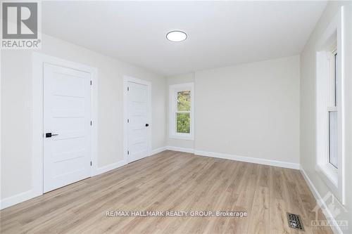 11 Kent Street, Smiths Falls, ON - Indoor Photo Showing Other Room