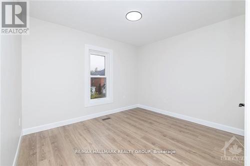 11 Kent Street, Smiths Falls, ON - Indoor Photo Showing Other Room