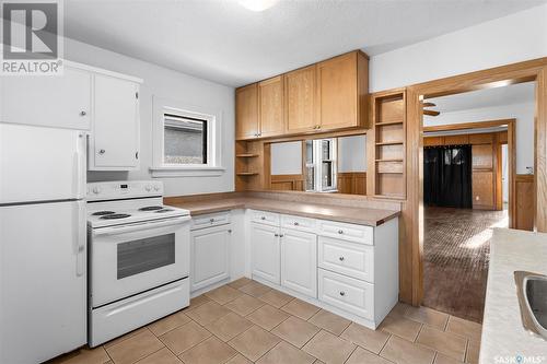 500 Duchess Street, Saskatoon, SK - Indoor Photo Showing Kitchen