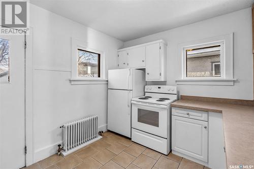 500 Duchess Street, Saskatoon, SK - Indoor Photo Showing Kitchen