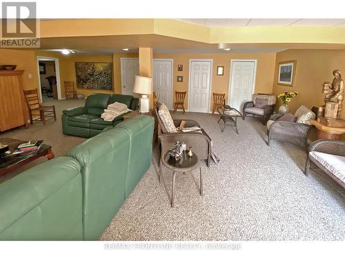 539 Ferguson Tetlock Road, Montague, ON - Indoor Photo Showing Living Room