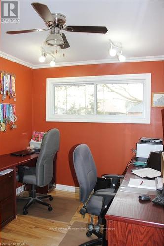 24575 Saxton Road, Strathroy-Caradoc (Se), ON - Indoor Photo Showing Office