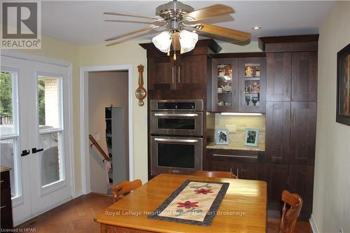 24575 Saxton Road, Strathroy-Caradoc (Se), ON - Indoor Photo Showing Dining Room