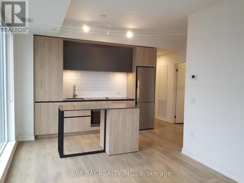 2211 - 225 Sumach Street, Toronto, ON - Indoor Photo Showing Kitchen