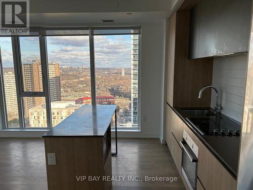 2211 - 225 Sumach Street, Toronto, ON - Indoor Photo Showing Kitchen