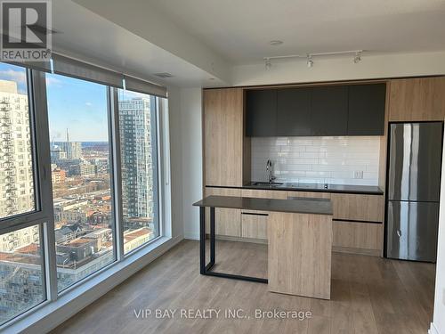 2211 - 225 Sumach Street, Toronto, ON - Indoor Photo Showing Kitchen