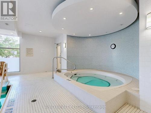 Sph2701 - 228 Queens Quay W, Toronto, ON - Indoor Photo Showing Other Room With In Ground Pool