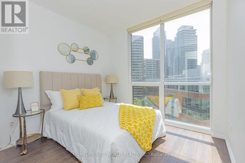 1002 - 45 Charles Street E, Toronto, ON - Indoor Photo Showing Bedroom