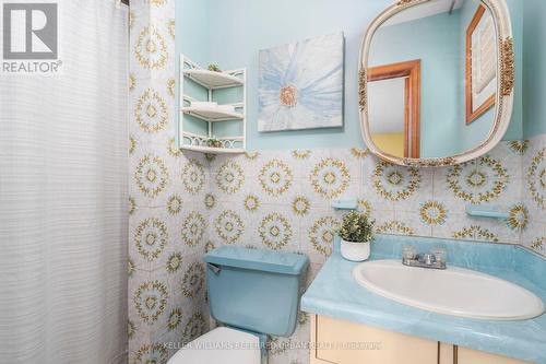 7 Tigerlily Court, Toronto, ON - Indoor Photo Showing Bathroom