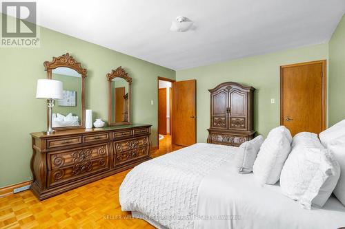 7 Tigerlily Court, Toronto, ON - Indoor Photo Showing Bedroom