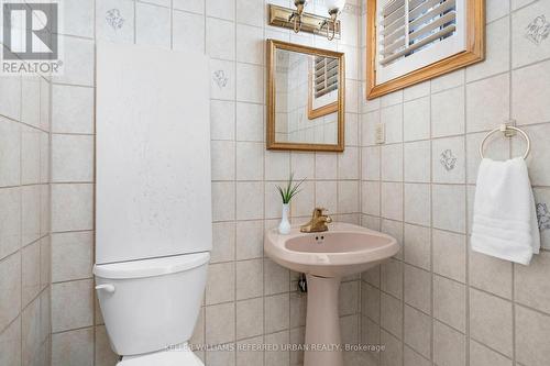 7 Tigerlily Court, Toronto, ON - Indoor Photo Showing Bathroom