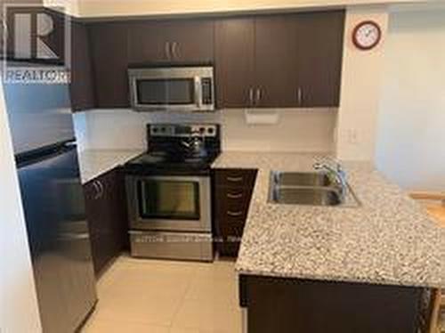 801 - 20 North Park Road, Vaughan, ON - Indoor Photo Showing Kitchen With Double Sink With Upgraded Kitchen