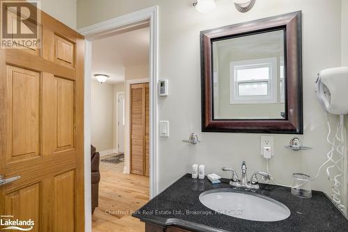 110-9 - 1052 Rat Bay Road, Lake Of Bays (Franklin), ON - Indoor Photo Showing Bathroom