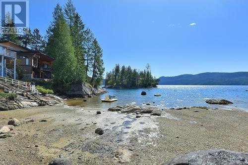 7545 Islets Place, Sechelt, BC 