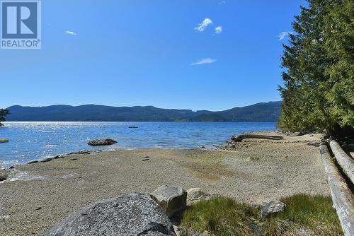 7545 Islets Place, Sechelt, BC 