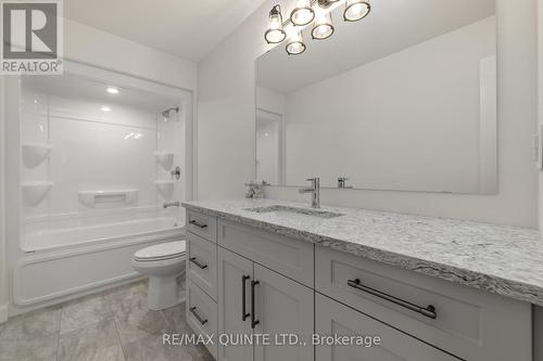 3902 Shannonville Road, Tweed, ON - Indoor Photo Showing Bathroom