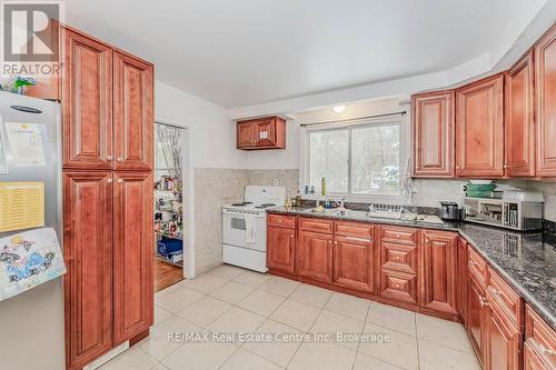 295 Edinburgh Road S, Guelph (Old University), ON - Indoor Photo Showing Kitchen With Double Sink