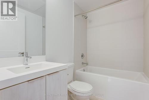 509 - 8 Widmer Street, Toronto, ON - Indoor Photo Showing Bathroom