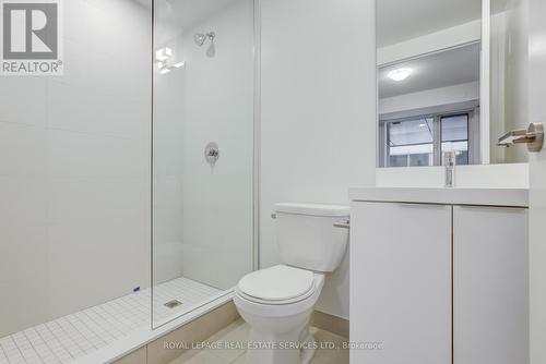 509 - 8 Widmer Street, Toronto, ON - Indoor Photo Showing Bathroom