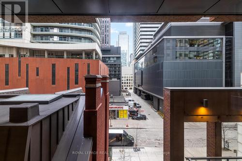 509 - 8 Widmer Street, Toronto, ON - Indoor Photo Showing Garage