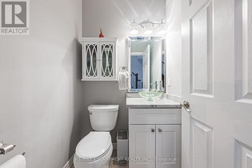 48 Madonna Drive, Hamilton, ON - Indoor Photo Showing Bathroom