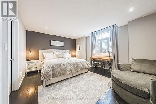 48 Madonna Drive, Hamilton, ON - Indoor Photo Showing Bedroom