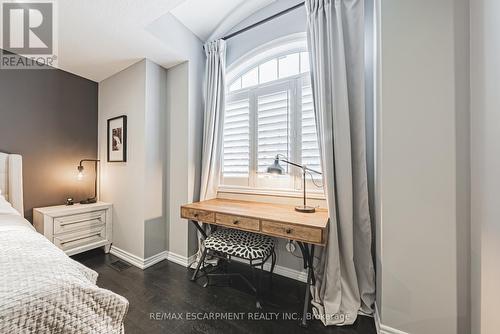 48 Madonna Drive, Hamilton, ON - Indoor Photo Showing Bedroom