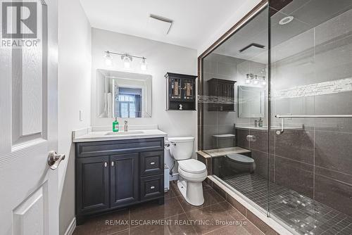 48 Madonna Drive, Hamilton, ON - Indoor Photo Showing Bathroom