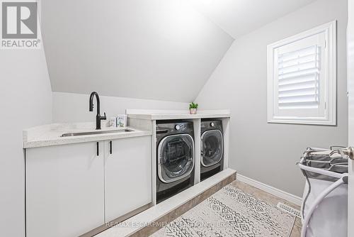 48 Madonna Drive, Hamilton, ON - Indoor Photo Showing Laundry Room