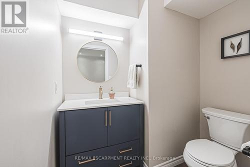 48 Madonna Drive, Hamilton, ON - Indoor Photo Showing Bathroom