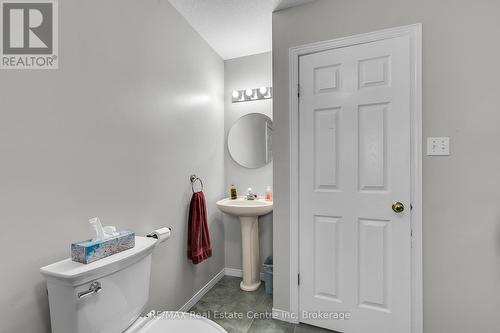 17 Abbeywood Crescent, Guelph (Parkwood Gardens), ON - Indoor Photo Showing Bathroom