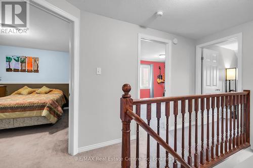 17 Abbeywood Crescent, Guelph (Parkwood Gardens), ON - Indoor