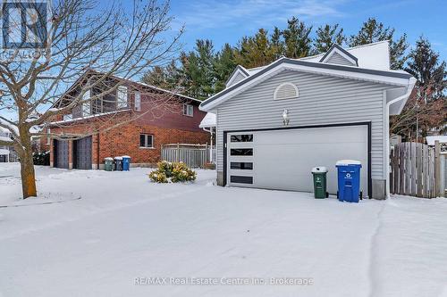 17 Abbeywood Crescent, Guelph (Parkwood Gardens), ON - Outdoor With Exterior