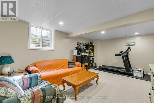 17 Abbeywood Crescent, Guelph (Parkwood Gardens), ON - Indoor