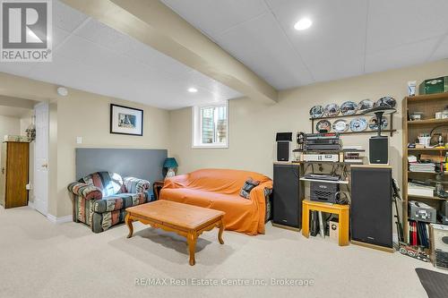 17 Abbeywood Crescent, Guelph (Parkwood Gardens), ON - Indoor