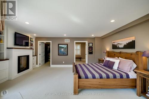 230 Ecclestone Drive, Bracebridge (Macaulay), ON - Indoor Photo Showing Bedroom