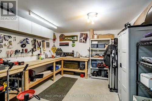 230 Ecclestone Drive, Bracebridge (Macaulay), ON - Indoor