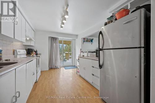 183 Cole Road, Guelph (Hanlon Creek), ON - Indoor Photo Showing Kitchen